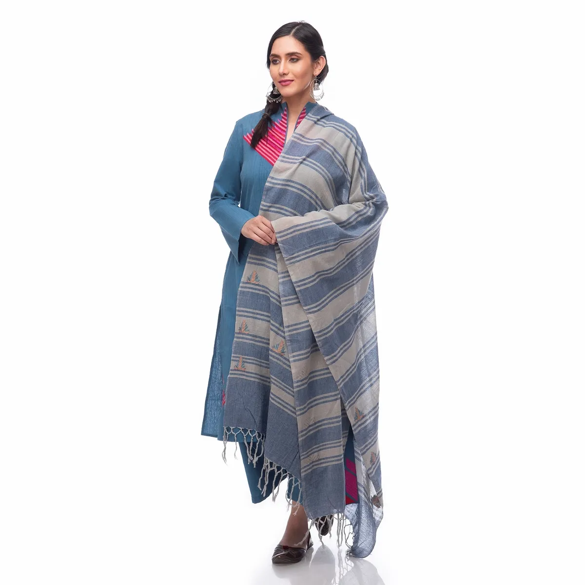 Hand Embroidery Dupatta Blue Auro Metal Saurus